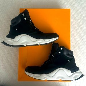 Sorel Women's Kinetic RNEGD Conquest Boot — Waterproof Leather Winter Boots